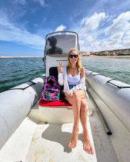 Kira Miró feet photo thumbnail