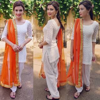 Kiran Haq feet photo 4