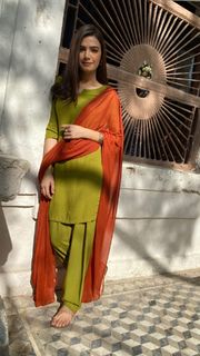 Kiran Haq feet photo 3