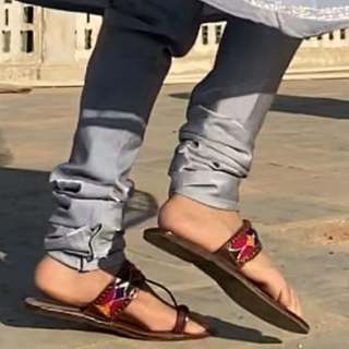 Kiran Haq feet photo 15