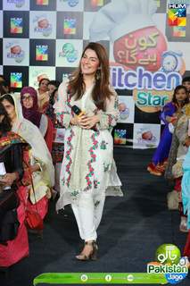 Kiran Khan feet photo 4