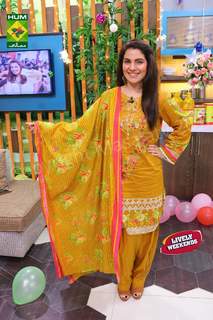 Kiran Khan feet photo 14
