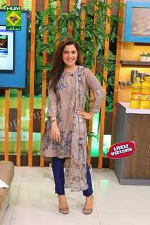 Kiran Khan feet photo 8