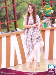 Kiran Khan feet photo 13