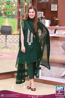 Kiran Khan feet photo 13