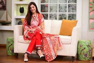 Kiran Khan feet photo 14