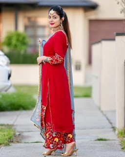 Kirat Randhawa feet photo 1