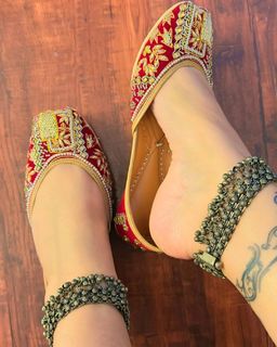 Kirat Randhawa feet photo 16