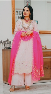 Kirat Randhawa feet photo 4