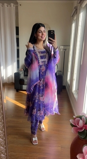 Kirat Randhawa feet photo 15