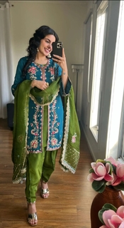 Kirat Randhawa feet photo 12