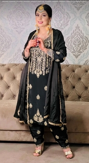 Kirat Randhawa feet photo 18