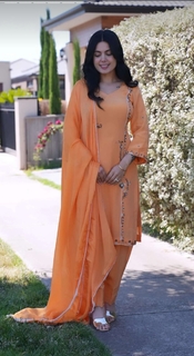 Kirat Randhawa feet photo 4