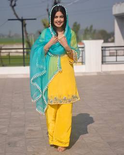 Kirat Randhawa feet photo 18