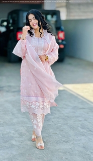 Kirat Randhawa feet photo 12