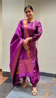 Kirat Randhawa feet photo 12