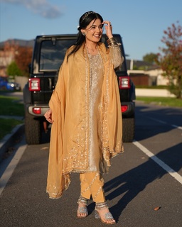 Kirat Randhawa feet photo 13