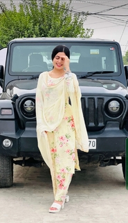 Kirat Randhawa feet photo 18