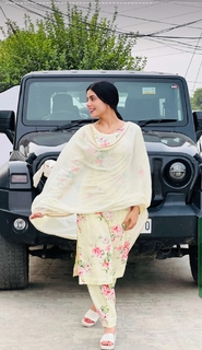 Kirat Randhawa feet photo 17
