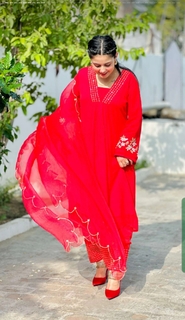 Kirat Randhawa feet photo 4