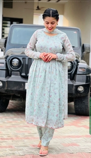 Kirat Randhawa feet photo 13