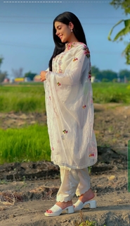 Kirat Randhawa feet photo 15