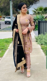 Kirat Randhawa feet photo 5