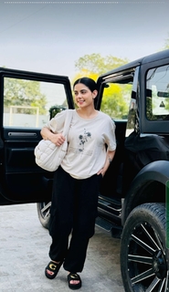 Kirat Randhawa feet photo 4