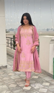 Kirat Randhawa feet photo 16