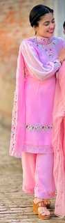 Kirat Randhawa feet photo 4