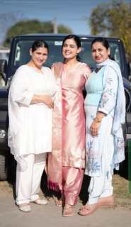 Kirat Randhawa feet photo 6