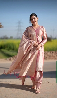 Kirat Randhawa feet photo 5