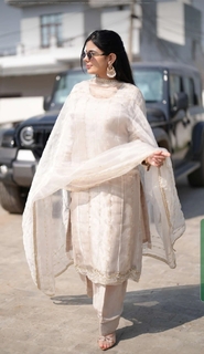 Kirat Randhawa feet photo 7