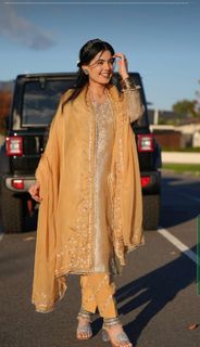 Kirat Randhawa feet photo 13