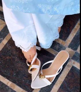 Kirat Randhawa feet photo 17