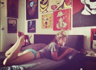 Kirby Bliss Blanton feet photo 3