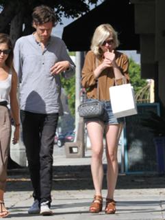 Kirsten Dunst feet photo thumbnail