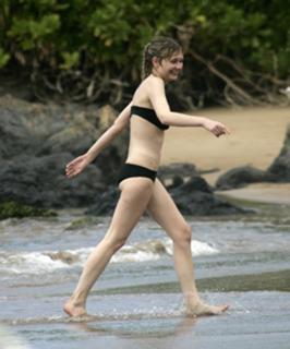 Kirsten Dunst feet photo thumbnail