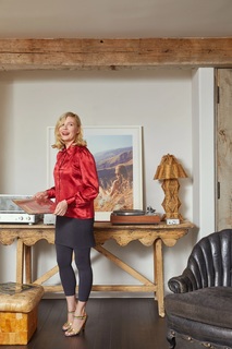 Kirsten Dunst feet photo thumbnail