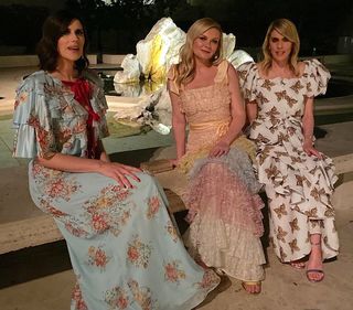 Kirsten Dunst feet photo thumbnail