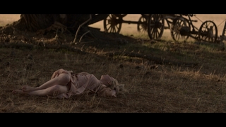 Kirsten Dunst feet photo thumbnail