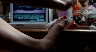 Kirsten Dunst feet photo thumbnail