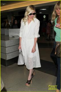 Kirsten Dunst feet photo thumbnail