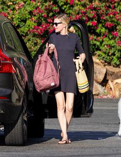 Kirsten Dunst feet photo thumbnail