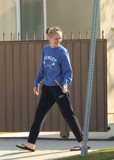 Kirsten Dunst feet photo 19