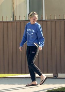 Kirsten Dunst feet photo 18