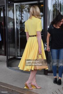 Kirsten Dunst feet photo 17