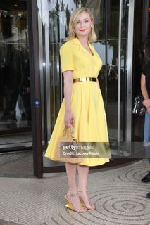 Kirsten Dunst feet photo 14
