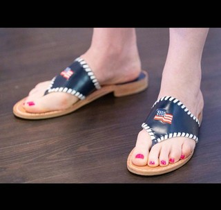 Kirsten Gillibrand feet photo 8