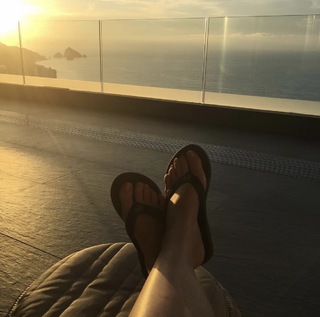 Kirsten Powers feet photo 14